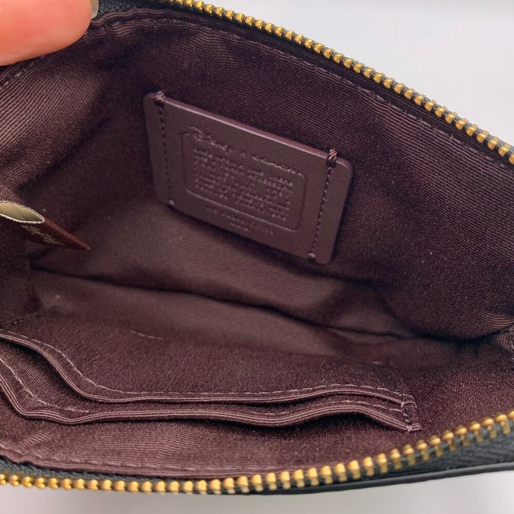 Disney X COACH Corner Zp Wristlet With Evil Queen Motif - Picture 6 of 8